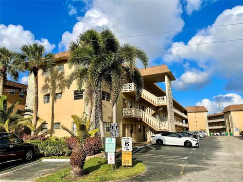 309-5021 W Oakland Park Blvd, Lauderdale Lakes, FL, 33313-1562 | Card Image