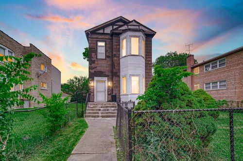 8917 S Hermitage Avenue, Chicago, IL, 60620 | Card Image