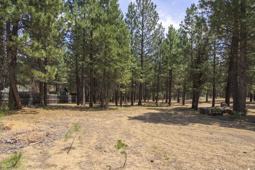 53323 Andrews Rd, La Pine, OR, 97739-9042 | Card Image