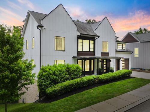 3168 Camber Hl, Chattanooga, TN, 37415-5984 | Card Image