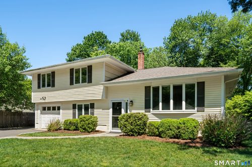36 Fillow St, Westport, CT, 06880-1217 | Card Image