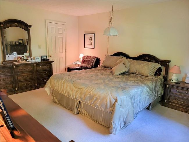 Good size Master bedroom measuring 13x16 | Image 17