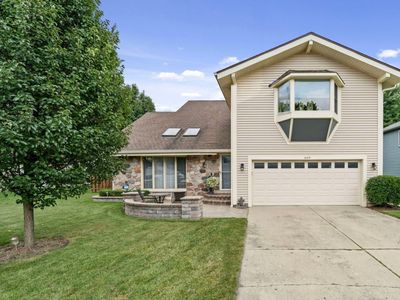 669 Monterey Drive, House other with 4 bedrooms, 2 bathrooms and 2 parking in Crystal Lake IL | Image 1