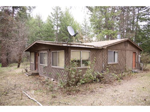 74759 Good Rd, Elgin, OR, 97827-8113 | Card Image