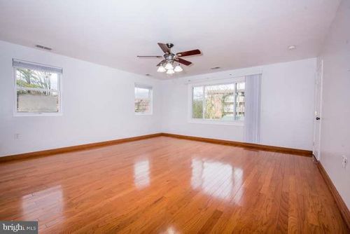 809 Montrose Ave, LAUREL, MD, 20707-3976 | Card Image