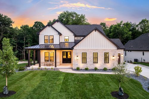 6621277 Sagebrush Dr, Menomonee Falls, WI, 53051 | Card Image