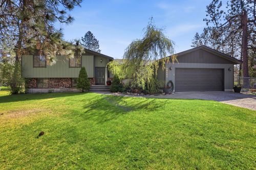28504 N N Cottonwood Rd Rd, Chattaroy, WA, 99003 | Card Image