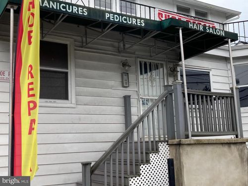 6411 Windsor Mill Rd, GWYNN OAK, MD, 21207-6083 | Card Image