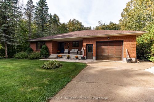 34 Southampton Pky, Sauble Beach, ON, N0H2G0 | Card Image