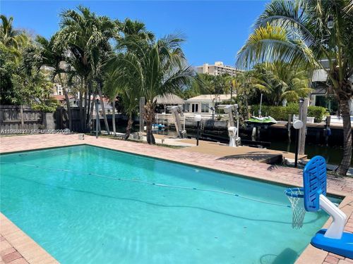 0-13205 Ortega Ln, North Miami, FL, 33181-2184 | Card Image