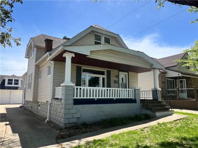 11900 Hastings Road, House other with 3 bedrooms, 3 bathrooms and null parking in Garfield Heights OH | Image 2