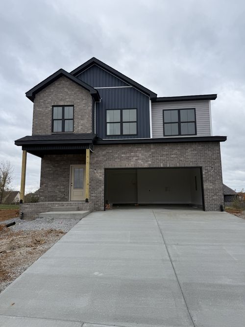 1800 Arrowhead Ct, Clarksville, TN, 37042-1737 | Card Image