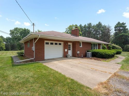 7137 Blankenship Cir, Davison, MI, 48423-2341 | Card Image
