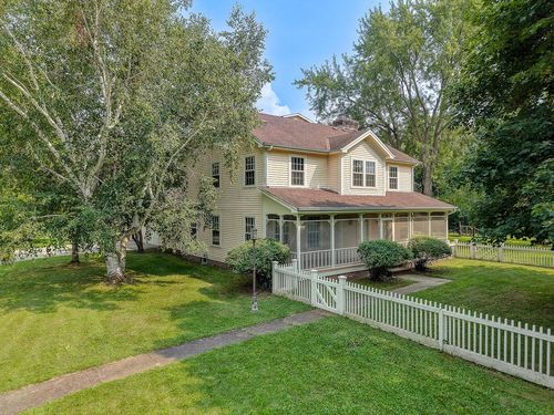 324 S Sawyer Road, Summit, WI, 53066 | Card Image
