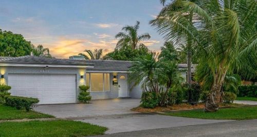 4811 Hayes St, Hollywood, FL, 33021-5243 | Card Image