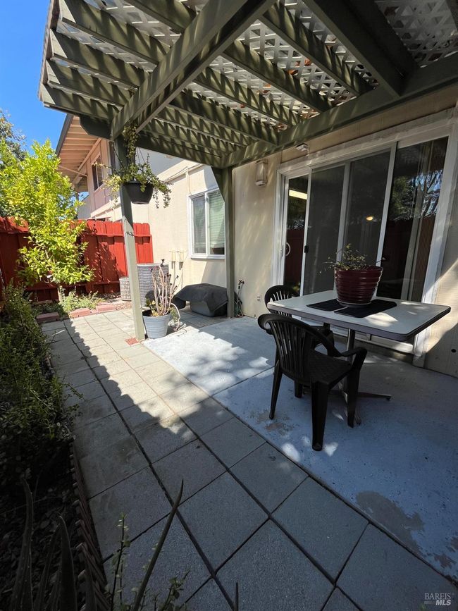 APT-19 - 2525 Walters Way, Condo with 2 bedrooms, 2 bathrooms and 1 parking in Concord CA | Image 25