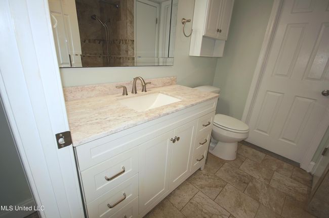 Bathroom | Image 20