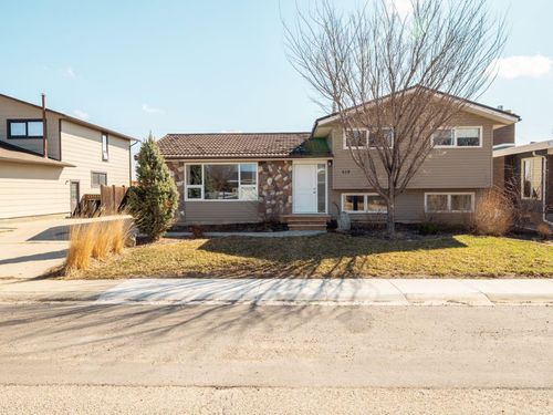 419 7 St N, Picture Butte, AB, T0K1V0 | Card Image