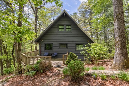 135 Wheatstone Dr, Glenville, NC, 28736-6468 | Card Image