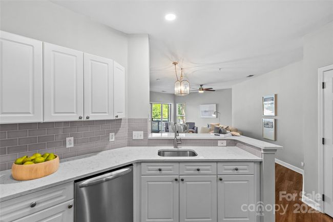 7845 Village Harbor Dr, Condo with 2 bedrooms, 2 bathrooms and null parking in Cornelius NC | Image 11