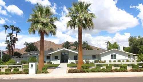 5816 E Calle Del Media, Phoenix, AZ, 85018-4658 | Card Image