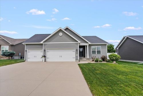 2924 Timber Cove Dr, Cedar Falls, IA, 50613-2257 | Card Image