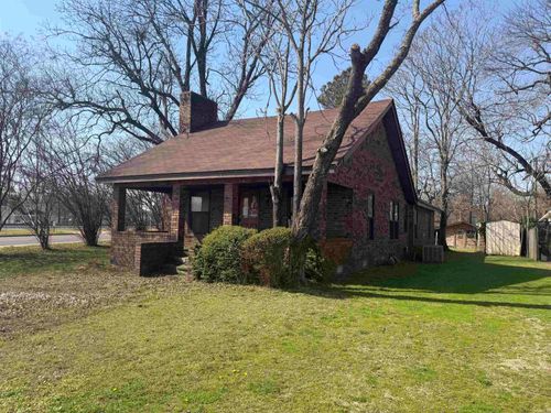 101 W Montgomery St, Walnut Ridge, AR, 72476-1646 | Card Image