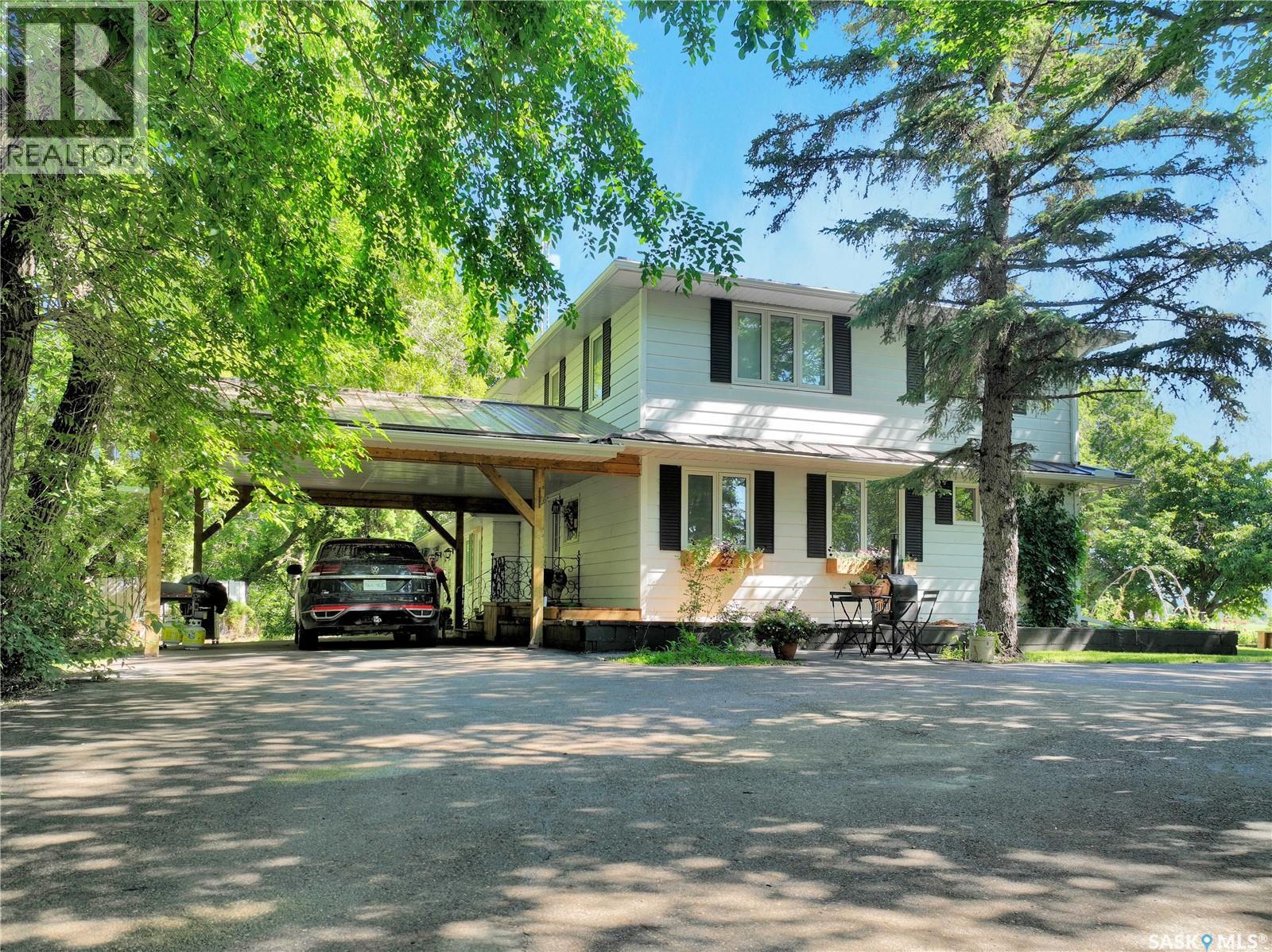 Residential in Cana Rm No. 214 5