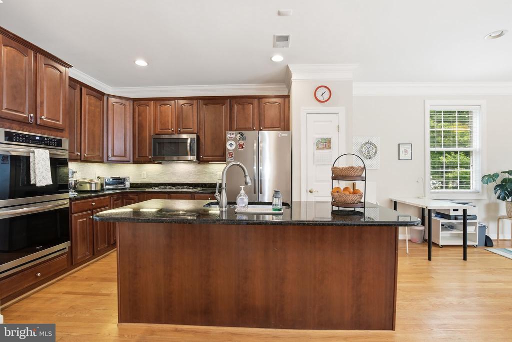 Residential Lease in ALEXANDRIA 3