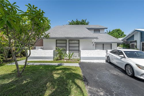 3930 Sw 82nd Ter, Davie, FL, 33328-2927 | Card Image