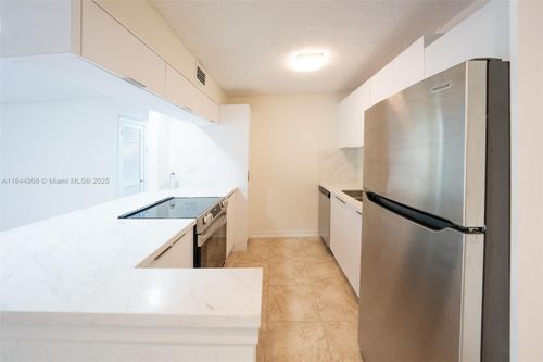apt-i6-7208 Fairway Dr, Miami Lakes, FL, 33014-6980 | Card Image