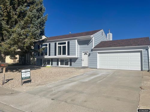 2219 Inverness Boulevard, Rawlins, WY, 82301 | Card Image