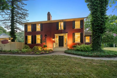 307 Mississagua St, Niagara on the Lake, ON, L0S1J0 | Card Image