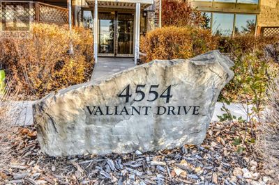 4554 Valiant Dr Nw, Condo with 2 bedrooms, 2 bathrooms and 1 parking in Calgary AB | Image 3