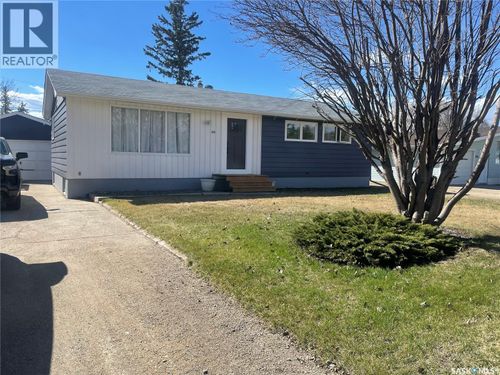 525 6th St Ne, Wadena, SK, S0A4J0 | Card Image