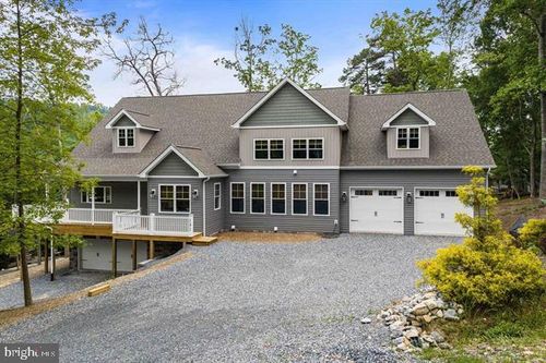 141 Raccoon Ct, MCGAHEYSVILLE, VA, 22840-3327 | Card Image