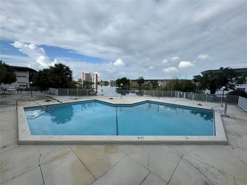 c305-1398 191st St, Miami, FL, 33179-4099 | Card Image