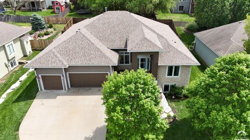 812 Wheaton Dr, Lawrence, KS, 66049-8507 | Card Image