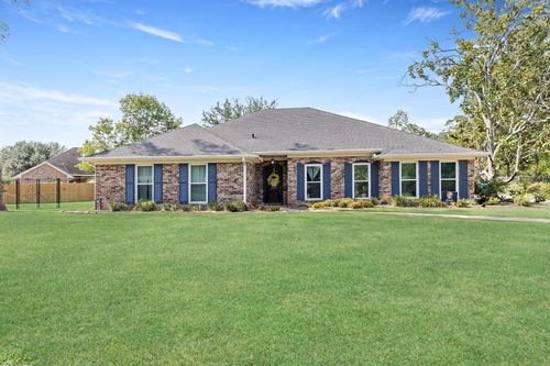 2145 Chevy Chase Ln, Beaumont, TX, 77706-2611 | Card Image
