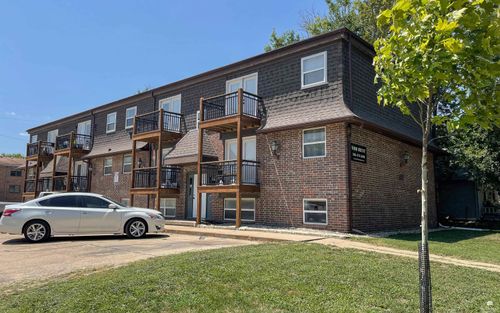 923 Vattier Street, Manhattan, KS, 66502 | Card Image