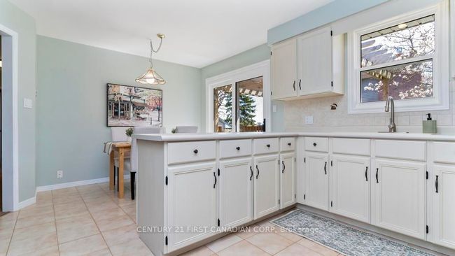 2344 Bentim Rd, House other with 3 bedrooms, 2 bathrooms and 4 parking in Mount Brydges ON | Image 13