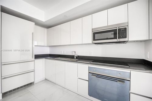 2708-1010 Brickell Ave, Miami, FL, 33131-3757 | Card Image
