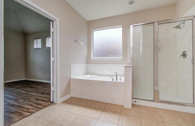 3410 Walden Creek Ln, House other with 3 bedrooms, 3 bathrooms and 2 parking in Pearland TX | Image 38