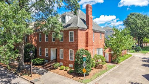 330 Raleigh Ave, Norfolk, VA, 23507-1843 | Card Image
