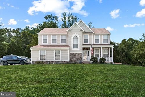 9316 Paul Dr, MANASSAS PARK, VA, 20111-8212 | Card Image