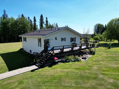 17506 Township Road 540, House detached with 3 bedrooms, 3 bathrooms and null parking in Yellowhead County AB | Image 1