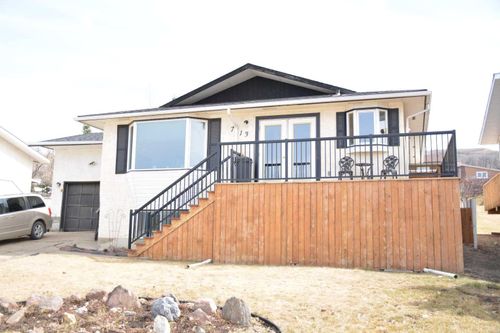 7113 99 St, Peace River, AB, T8S1B4 | Card Image