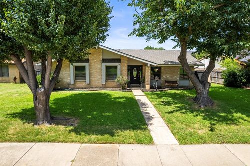 1341 Forestglen Dr, Lewisville, TX, 75067-3317 | Card Image