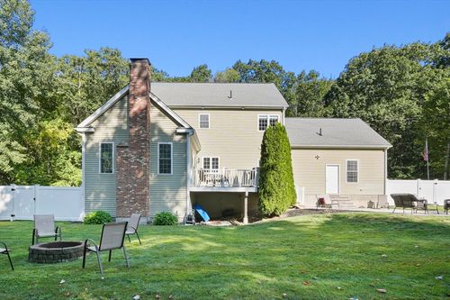 857 Oxford St S, Auburn, MA, 01501-1844 | Card Image