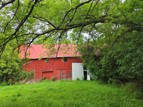 33016 Bassett Road, Randall, WI, 53105 | Card Image